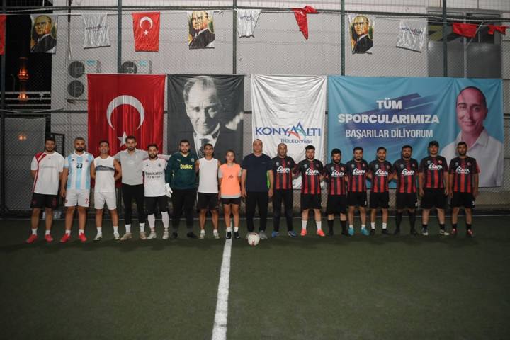 Konyaaltı'nda mahalleler sahada: "Temsili başlangıç Başkan Kotan'dan"